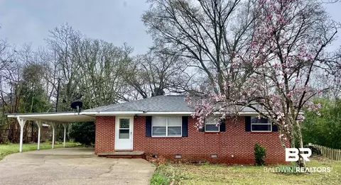 147 W Wiggins St, Monroeville, AL 36460