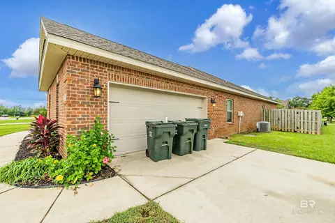 Exterior - 26385 Augustine Dr, Daphne, AL 36526 photo 4 of 13