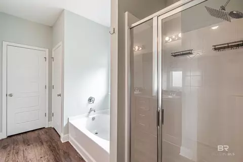 Bath - 26385 Augustine Dr, Daphne, AL 36526 photo 2 of 5