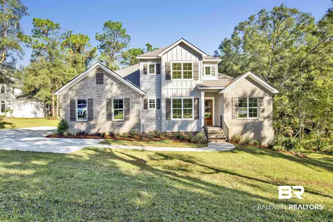 5 Longleaf Cir, Fairhope, AL 36532
