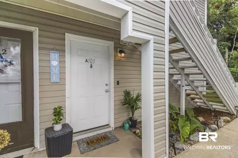 110 5th St #A 103, Daphne, AL 36526