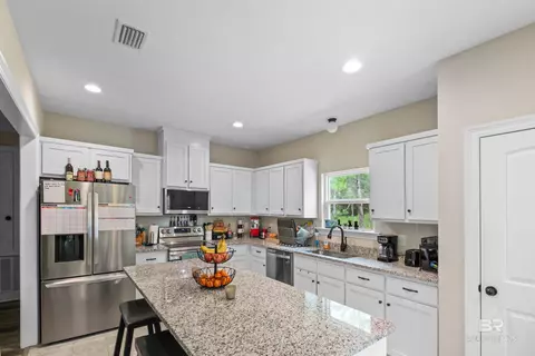 Kitchen - 26197 Eagle Trce, Elberta, AL 36530 photo 1 of 2