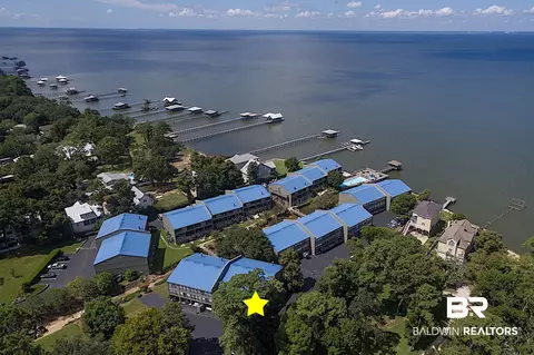 710 S Mobile St #8, Fairhope, AL 36532