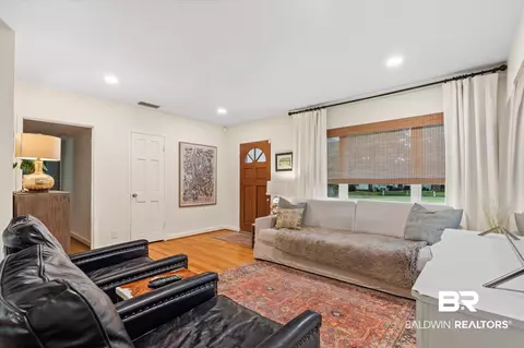 3 E Horloesther Ct, Mobile, AL 36608 photo 5