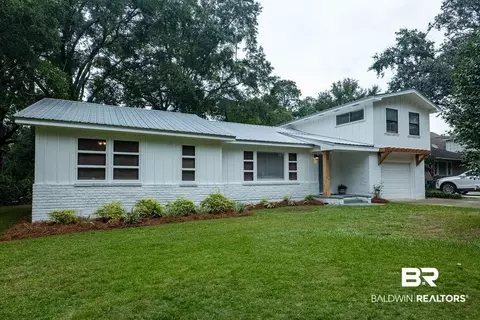 372 Liberty St, Fairhope, AL 36532