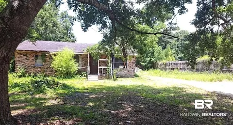 6693 County Road 32, Fairhope, AL 36532