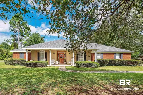 9901 Glover Ct, Fairhope, AL 36532