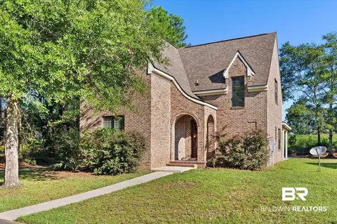 6068 Sussex Dr, Mobile, AL 36608