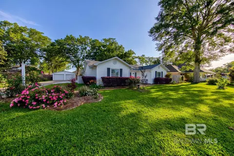 304 W Palm Ave, Foley, AL 36535