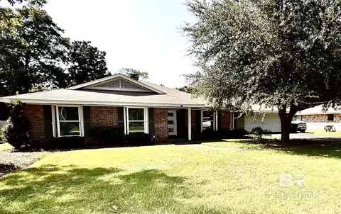 113 Spring Dr, Fairhope, AL 36532