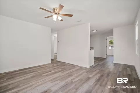 458 4th Ave, Chickasaw, AL 36611 photo 2