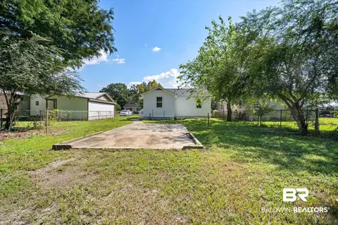458 4th Ave, Chickasaw, AL 36611 photo 13