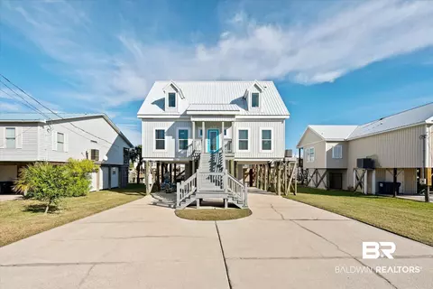 308 Quivira St, Dauphin Island, AL 36528