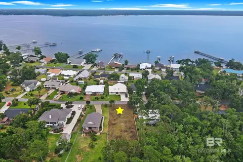 2073 Clubhouse Dr, Lillian, AL 36549