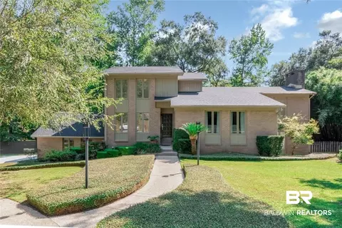 305 Fern Hill Ct, Mobile, AL 36608