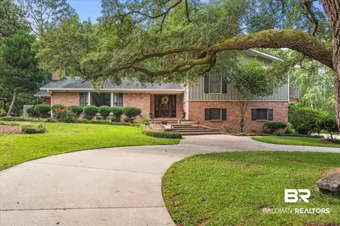 8321 Fordham Rd, Mobile, AL 36619