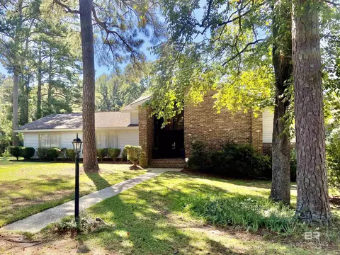 272 Longleaf Cir, Monroeville, AL 36460