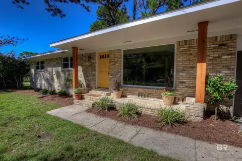 353 Patlynn Dr, Fairhope, AL 36532