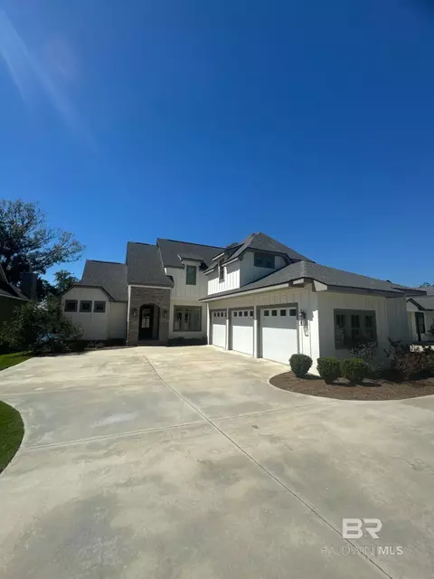 818 Apricot Ln, Fairhope, AL 36532