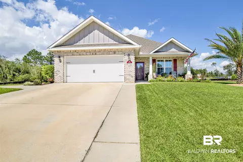 10113 Lakeview Dr, Foley, AL 36535