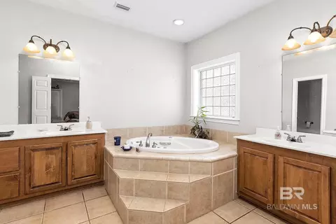 17586 E View Loop, Foley, AL 36535 photo 9