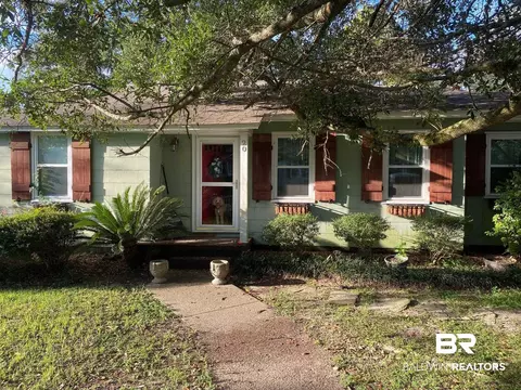 20 Lancaster Rd, Mobile, AL 36608