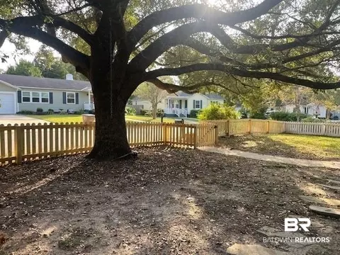 20 Lancaster Rd, Mobile, AL 36608 photo 3