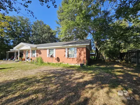 211 N Bouler Ave, Bay Minette, AL 36507