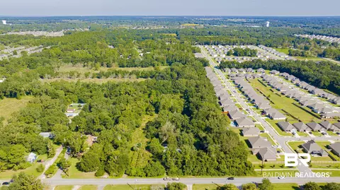 9711 Twin Beech Rd, Fairhope, AL 36532