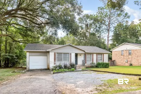 320 Vanderbilt Dr, Mobile, AL 36608 photo 3