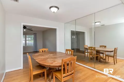 320 Vanderbilt Dr, Mobile, AL 36608 photo 11