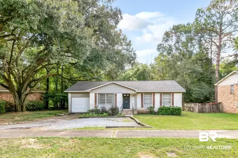 320 Vanderbilt Dr, Mobile, AL 36608 photo 2