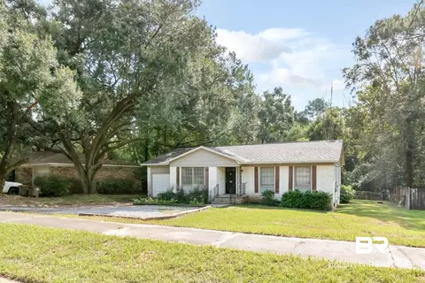 320 Vanderbilt Dr, Mobile, AL 36608