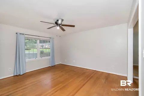 320 Vanderbilt Dr, Mobile, AL 36608 photo 7