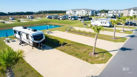 728 Vacation Cir, Foley, AL 36535