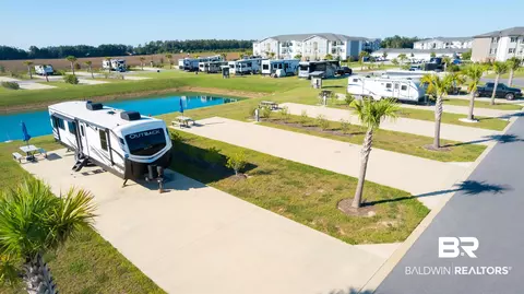 728 Vacation Cir, Foley, AL 36535