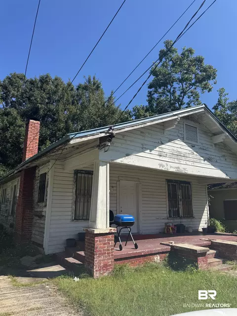 1060 Cottrell St, Mobile, AL 36605