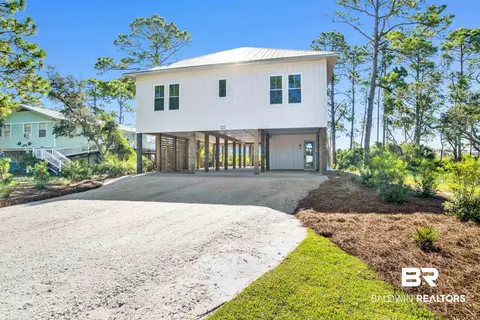 127 W 8th Ave, Gulf Shores, AL 36542