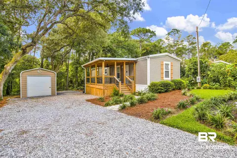 1411 Ridgewood Dr, Lillian, AL 36549