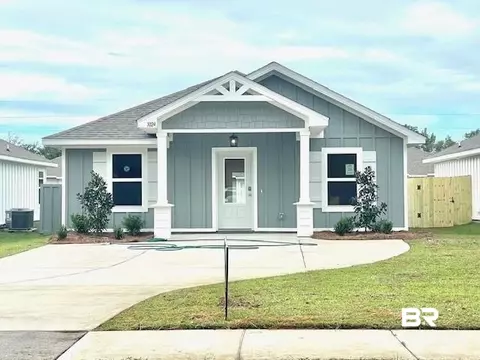 1024 S Bay St, Foley, AL 36535