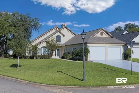 614 Saint Andrews Dr, Gulf Shores, AL 36542