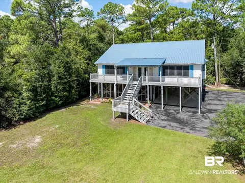 17110 Oyster Bay Rd, Gulf Shores, AL 36542
