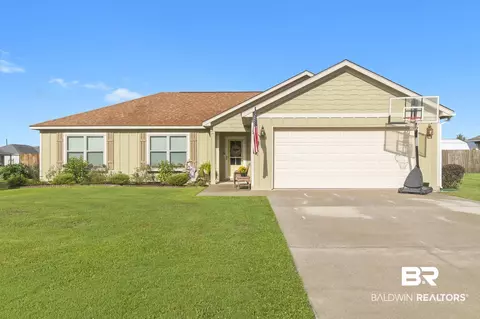 203 Lakefront Cir, Summerdale, AL 36580