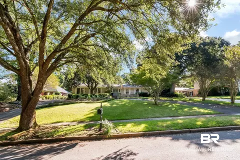 251 Suffolk Rd, Mobile, AL 36608 photo 3