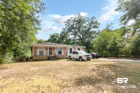 5429 Colonial Oaks Dr, Mobile, AL 36618