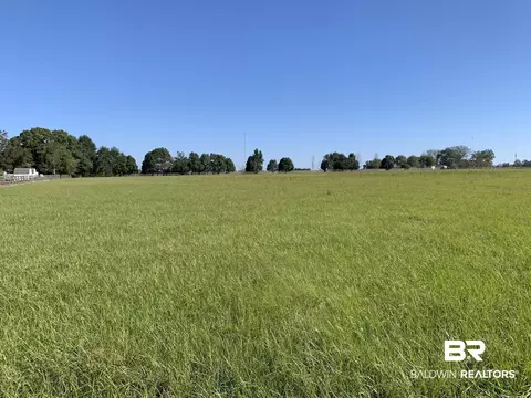 21239 Us Highway 90, Robertsdale, AL 36567