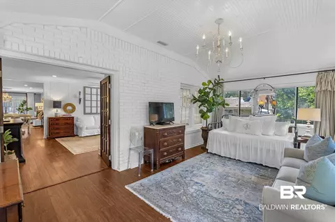 354 E Byron Ave, Mobile, AL 36609 photo 5