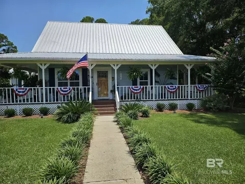 390 W 22nd Ave, Gulf Shores, AL 36542