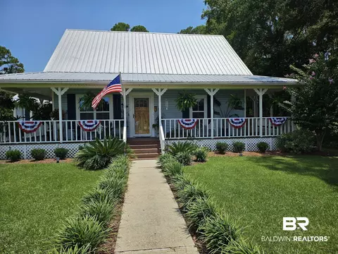 390 W 22nd Ave, Gulf Shores, AL 36542