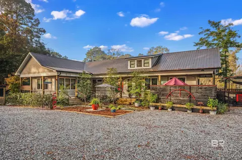 614 Nichols Ave, Fairhope, AL 36532